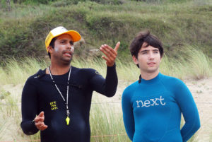 Lee más sobre el artículo FIN DE SEMANA DE CLINIC DE SURF EN PLAYA DE SOMO