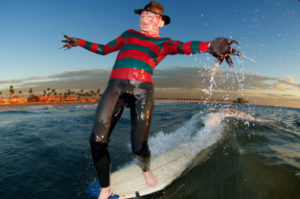 Lee más sobre el artículo HALLOWEEN SURFCAMP 2018 – PLAYA DE SOMO
